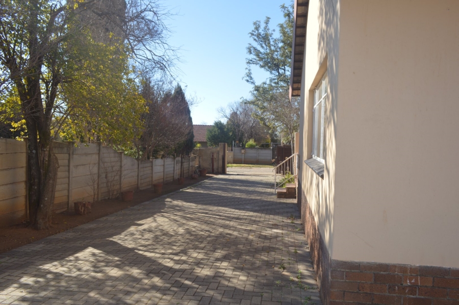 3 Bedroom Property for Sale in La Hoff North West